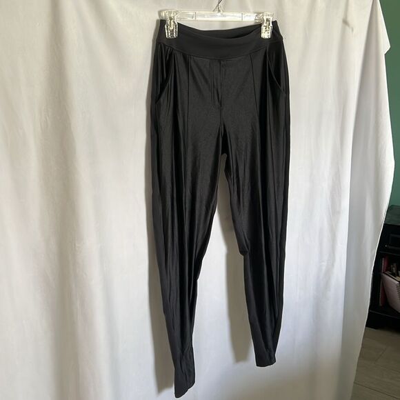 Lululemon Pants Size 4 Shiny Front Back Pocket Leggings - Picture 2 of 10